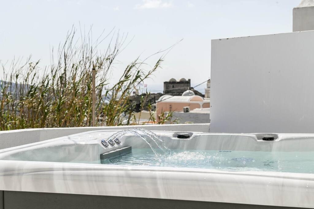 Villa Solasta #1 With Jacuzzi In Santorini Akrotírion 外观 照片
