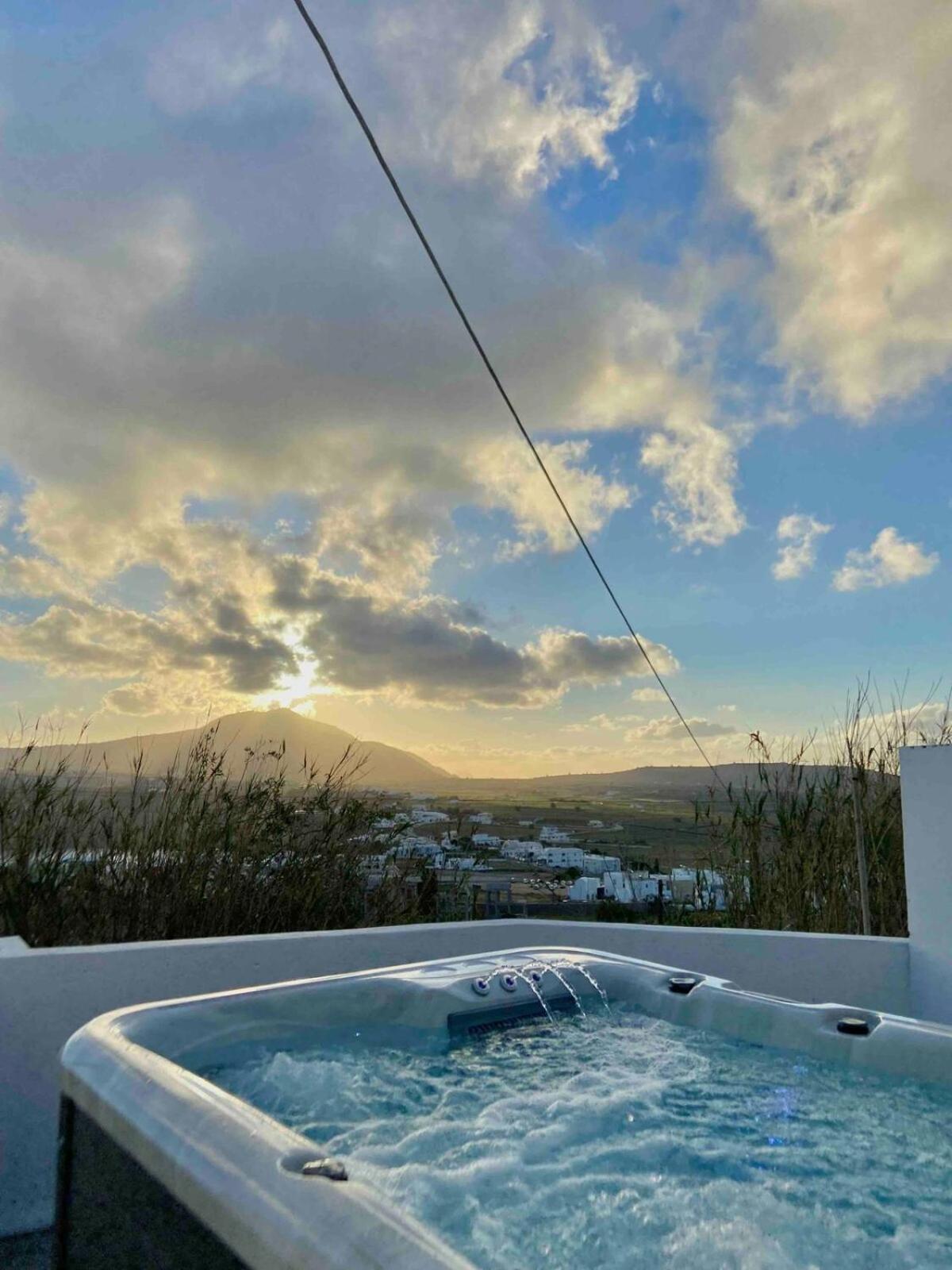 Villa Solasta #1 With Jacuzzi In Santorini Akrotírion 外观 照片